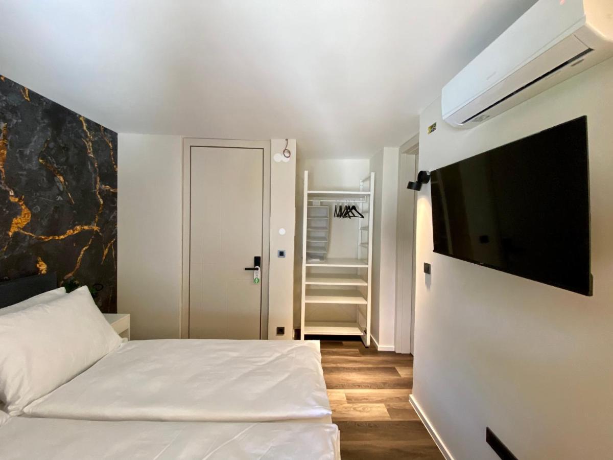 Boutique Hotel Zbilje エクステリア 写真