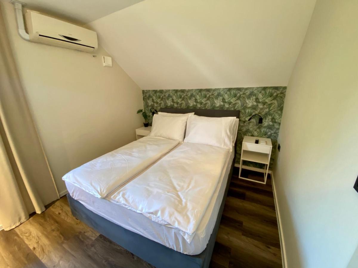 Boutique Hotel Zbilje エクステリア 写真