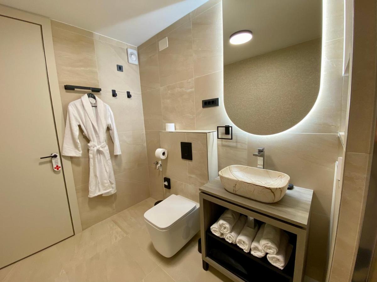 Boutique Hotel Zbilje エクステリア 写真