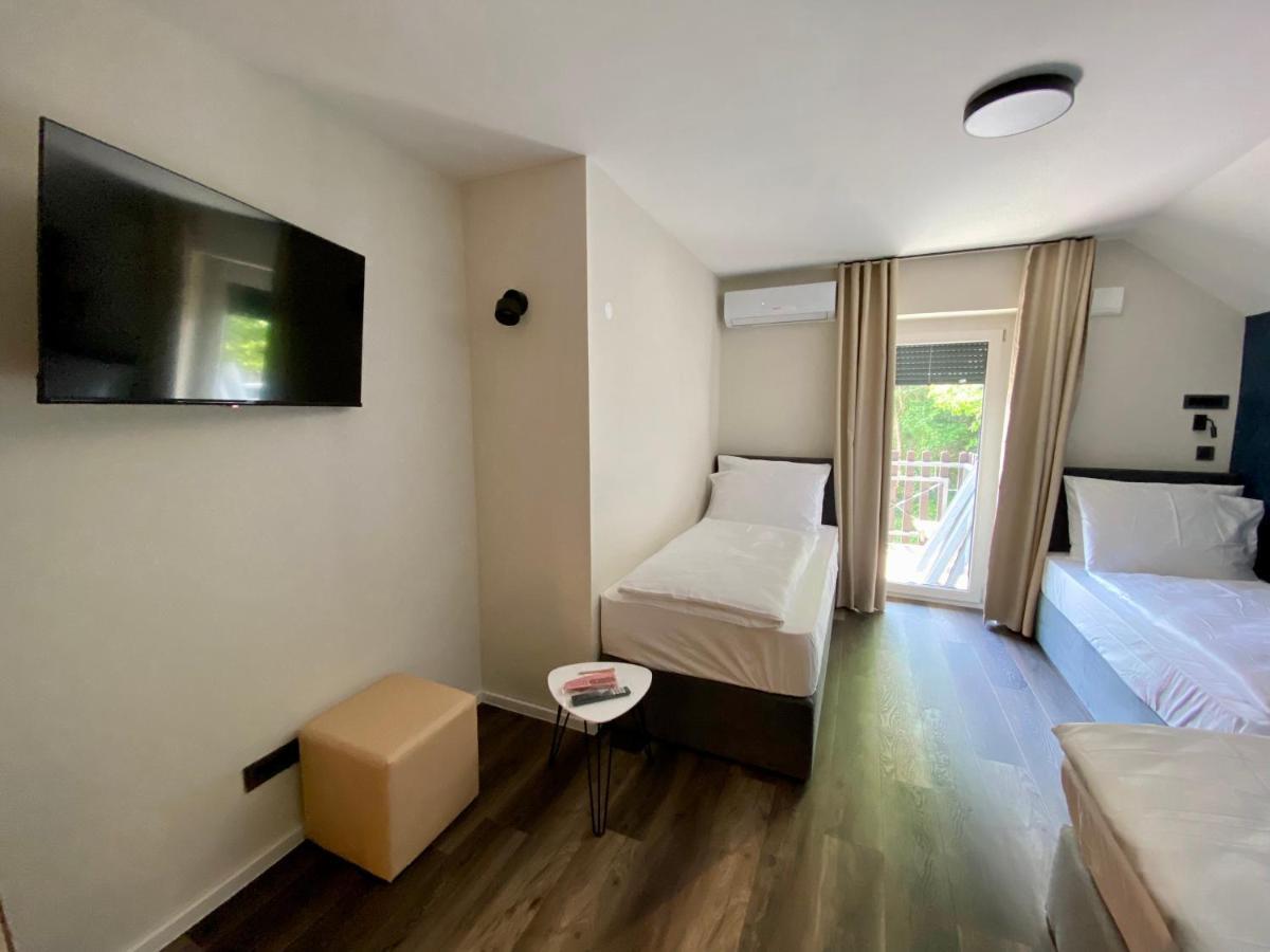 Boutique Hotel Zbilje エクステリア 写真
