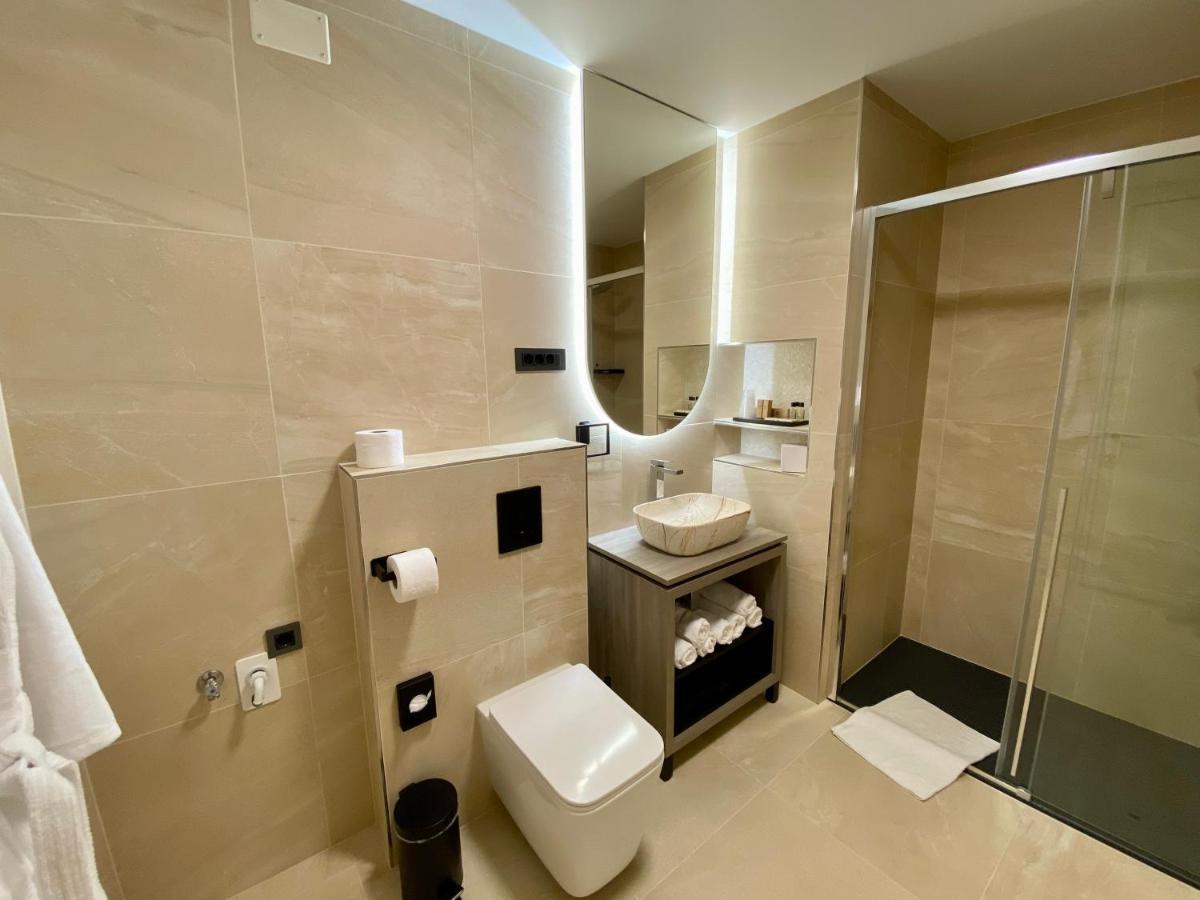 Boutique Hotel Zbilje エクステリア 写真