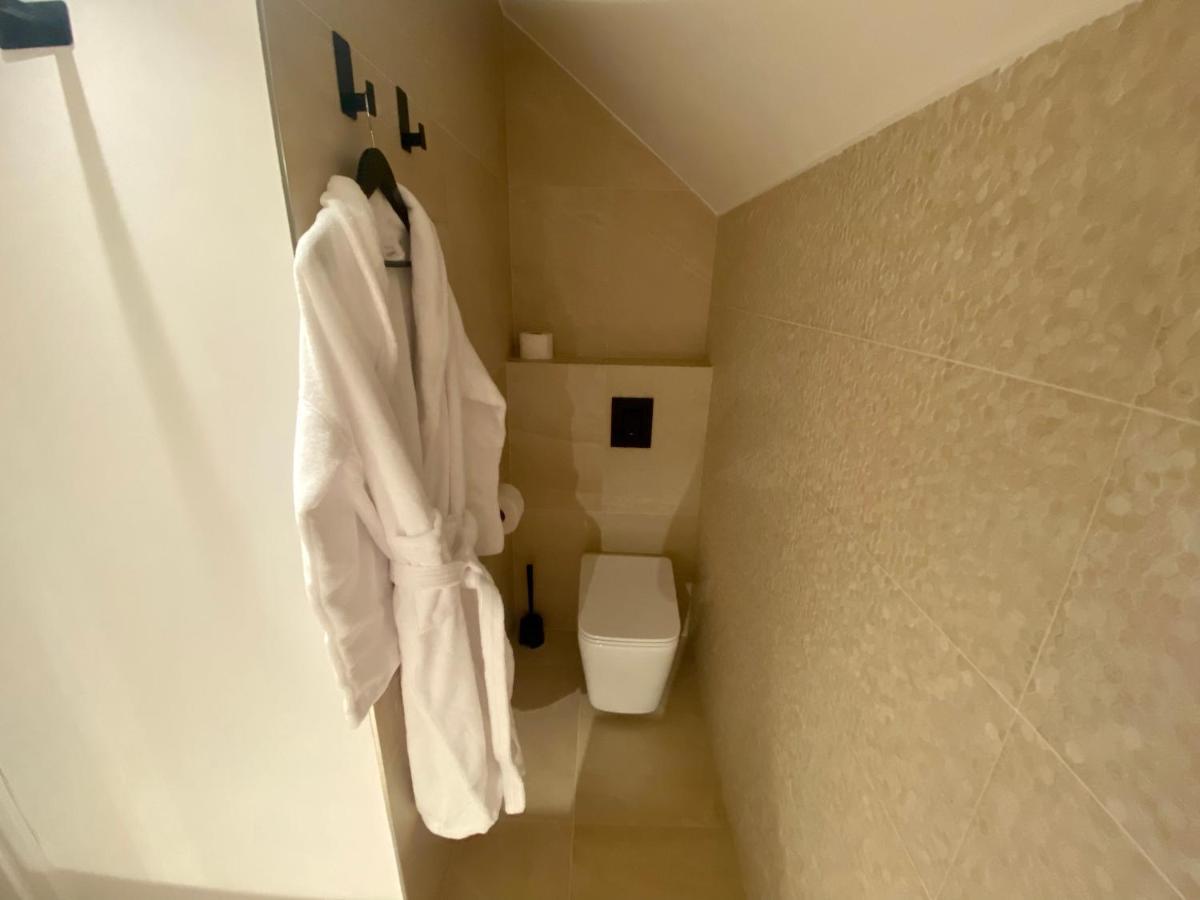 Boutique Hotel Zbilje エクステリア 写真