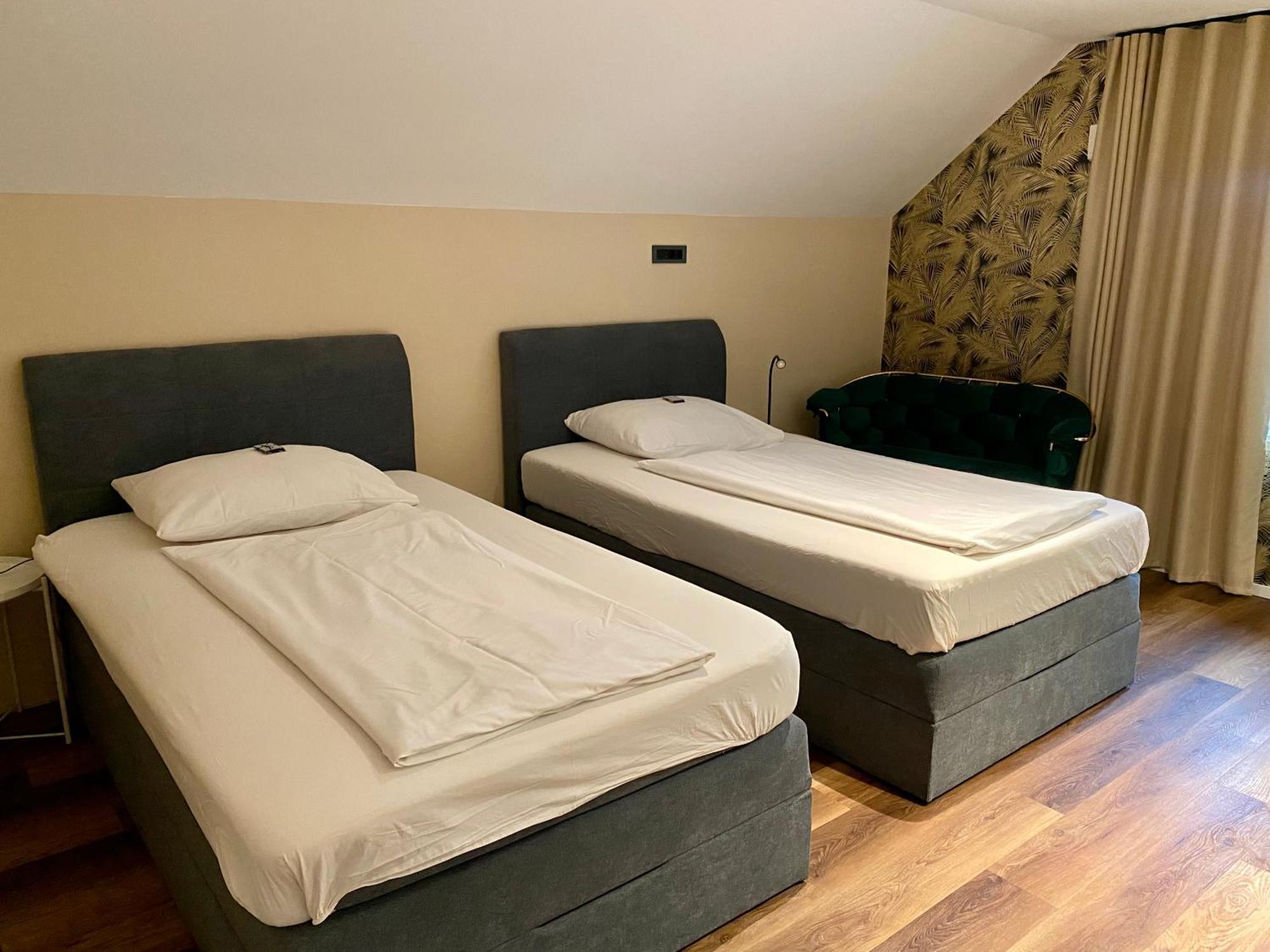 Boutique Hotel Zbilje エクステリア 写真